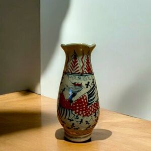 Antique Chinese export rising Phoenix vase